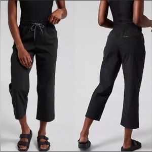 Athleta Trekkie Straight Crop Pant - 14
